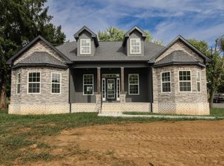 126 Maple Grove Rd, Lafayette, TN 37083