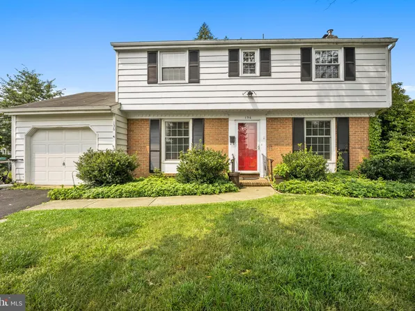136 Louise Dr, Morrisville, PA 19067