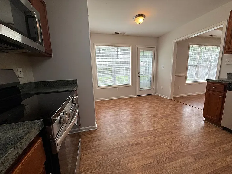 2305 Gray Goose Loop — Photo 7