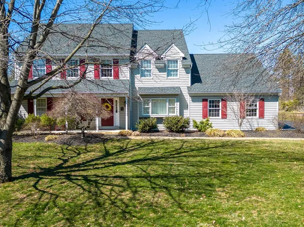 107 Oak Dr, Sellersville, PA 18960