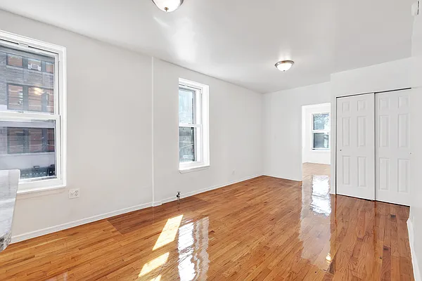 Rented by Compass | media 23