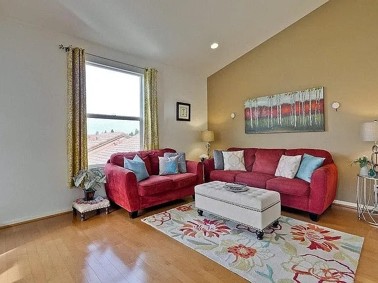 699 Alexandra Ct — Photo 8