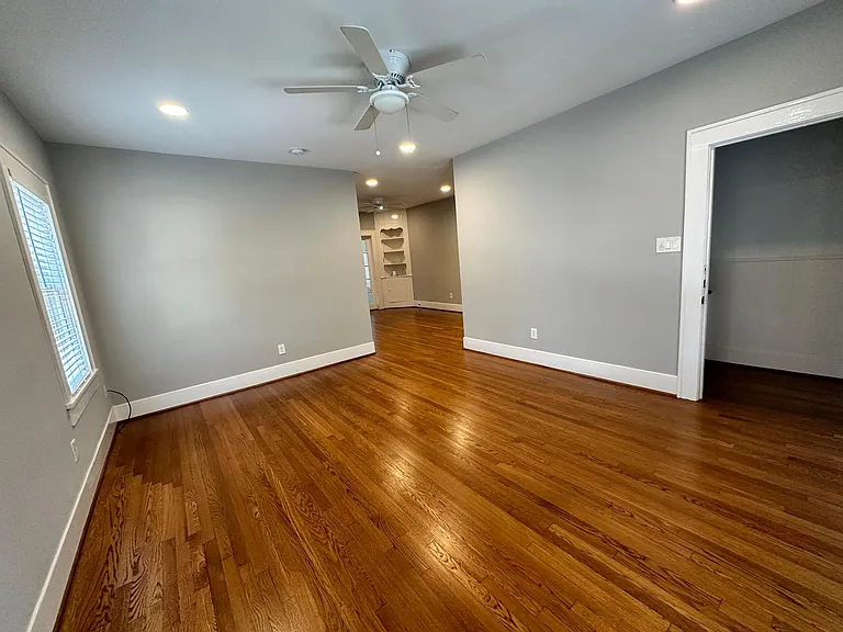 2408 White Oak Dr #3 — Photo 3