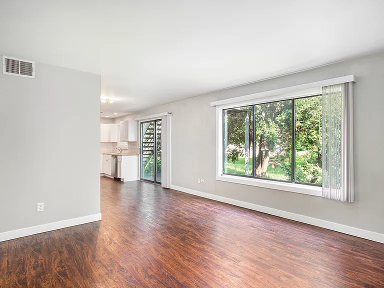 2561 Burton St SE #2561 — Photo 6