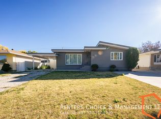 1029B 25th St S, Lethbridge, AB T1K 2M8