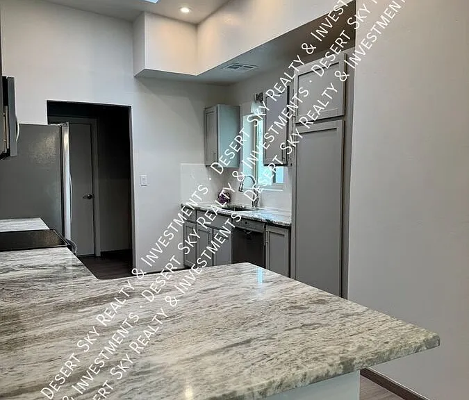 3043 Hillrise Dr — Photo 9