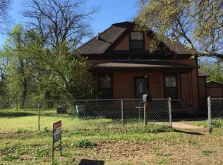 202 Wilson Ave, Comanche, OK 73529