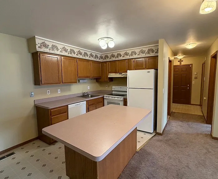15246 Ashley Ct — Photo 4
