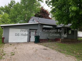 4220 Pleasant Grove Rd, Lansing, MI 48910