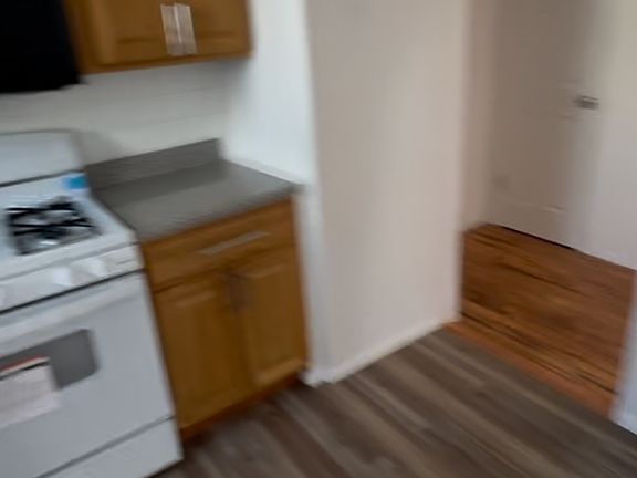 5th image of 461 Bolton Ave Floor 2