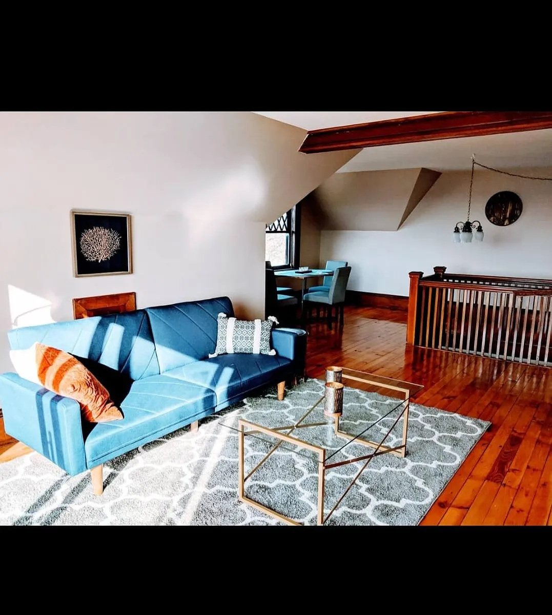 Building Photo - 238 Maple St #2L