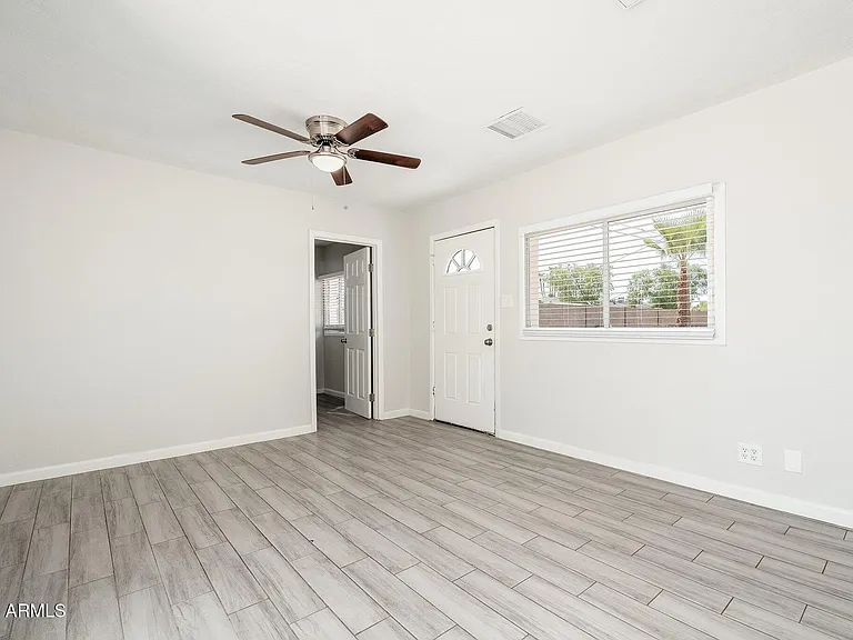 744 W Coolidge St #C — Photo 5