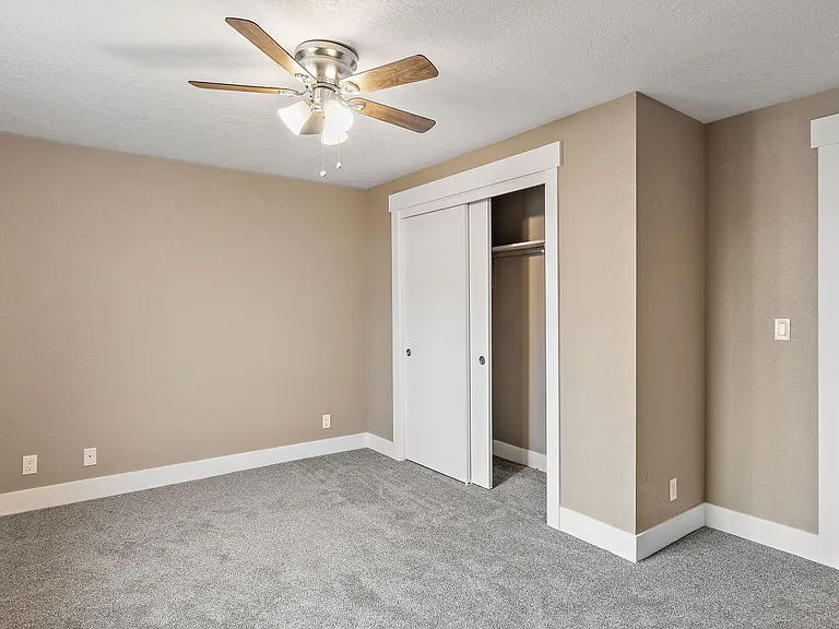 2911 W Pleasanton Ave — Photo 17