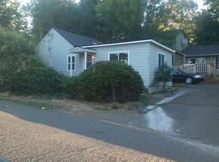 4011 SW Brugger St, Portland, OR 97219