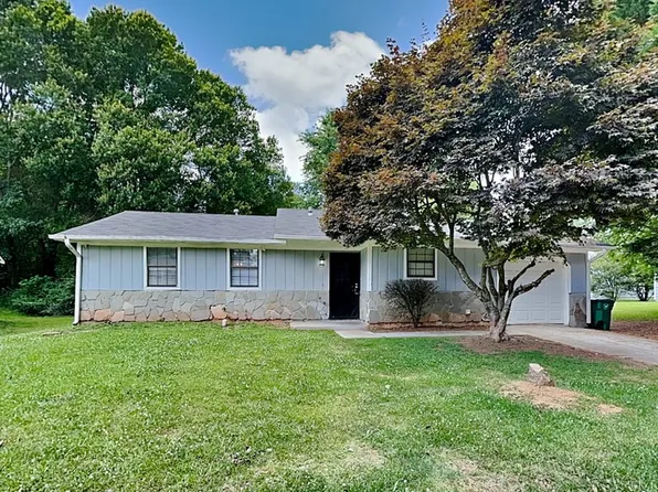2093 Drake Ct, Lithonia, GA 30058