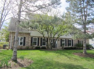 1418 Laurel Oaks Dr, Streamwood, IL