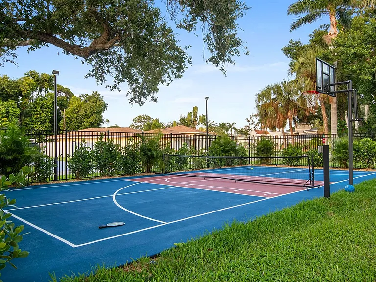 612 Montezuma Dr #ID1284308P — Photo 95