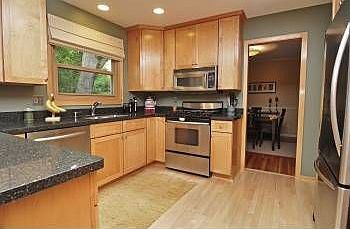 5th image of 633 Thoreau Dr