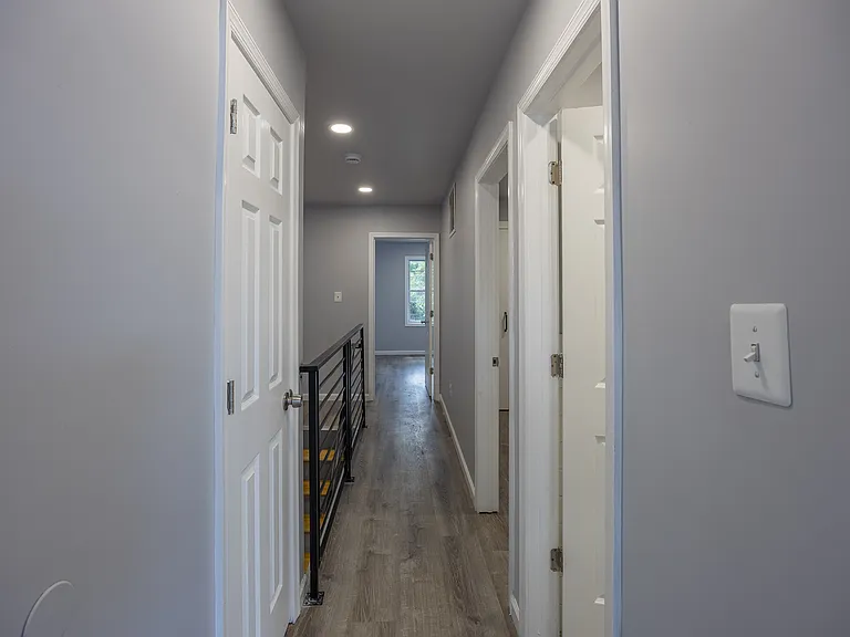 574 E Herman St — Photo 8
