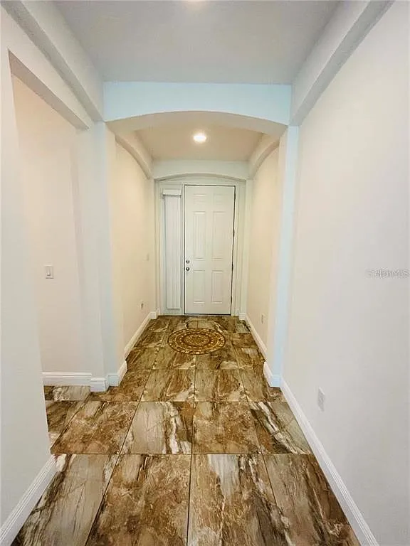 4 bed, 2.0 bath, 1814 sqft, $2,700 — Photo 4