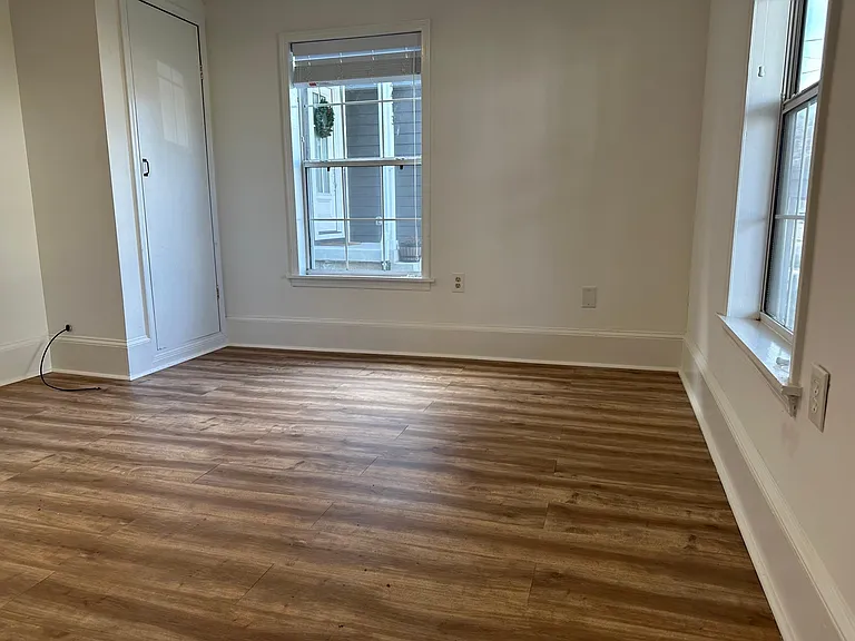 2411 Alameda St — Photo 13