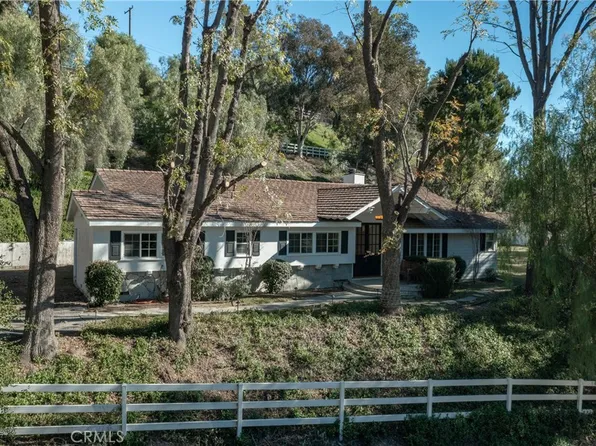 5550 Penland Rd, Hidden Hills, CA 91302