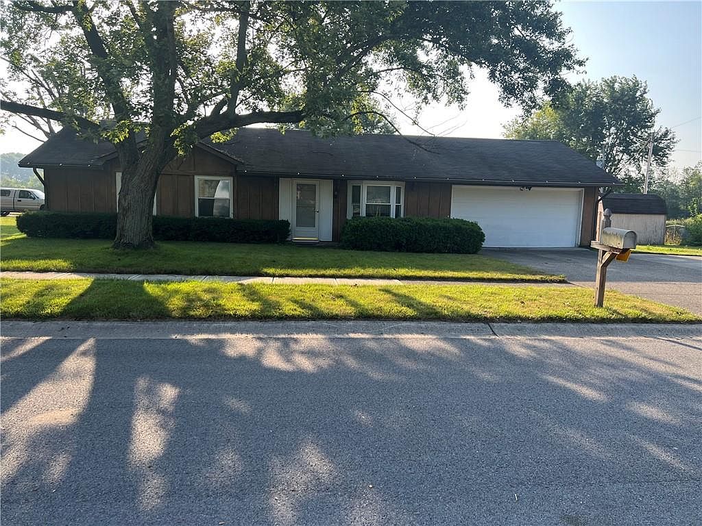 696 Holiday Dr, Fortville, IN 46040 Zillow