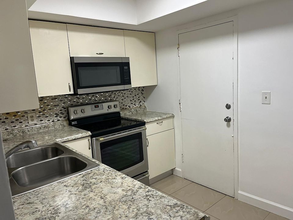 1st image of 1400 NE 169th St APT 301