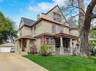 7310 W Garfield Ave, Wauwatosa, WI 53213