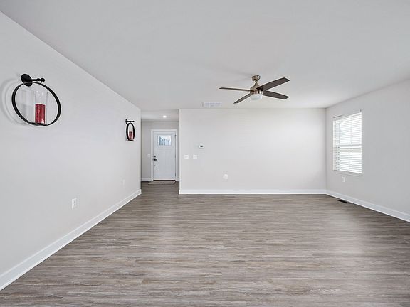 5th image of 18359 Signature Way