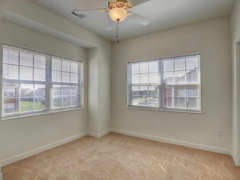 706 Inverness Rd — Photo 38
