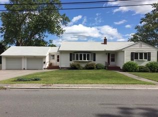 32 Brook St, Methuen, MA 01844