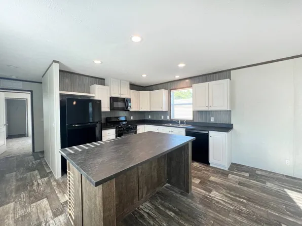 2500 Farm Bureau Rd #310, Manhattan, KS 66502