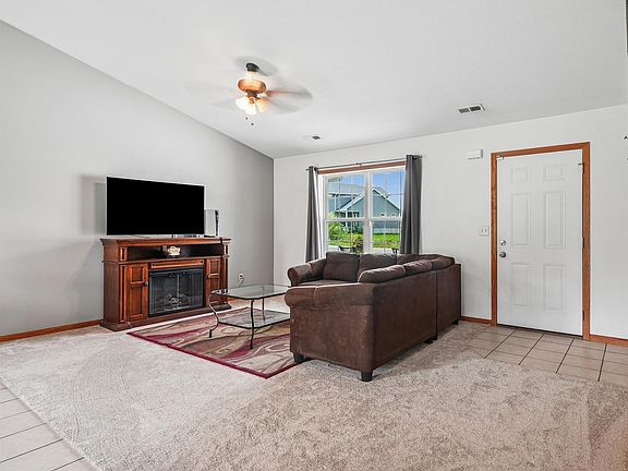 3rd image of 5908 Summerland Dr