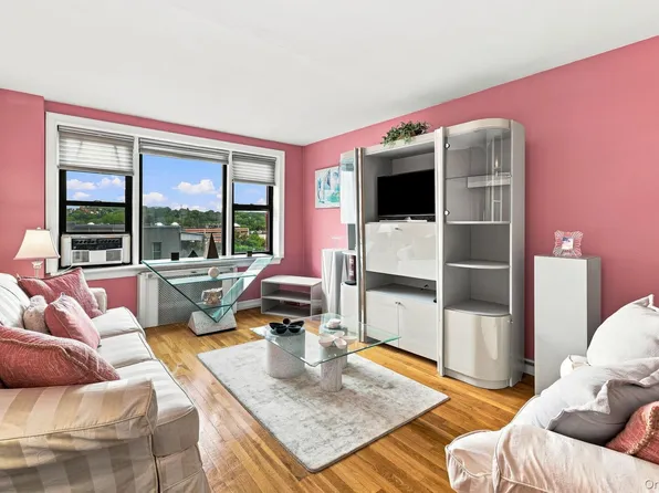 10 Franklin Avenue #2A, White Plains, NY 10601