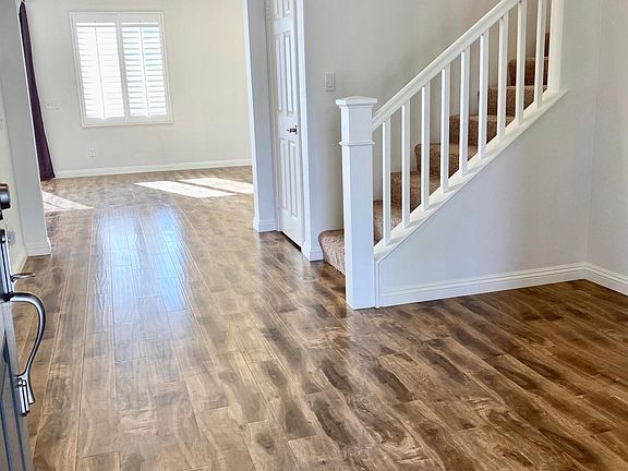 4th image of 16222 Orion Ave