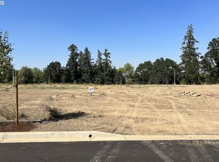 1523 NW Adelaide St #37, McMinnville, OR 97128