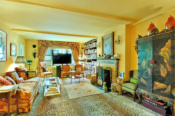 Sold by Corcoran | media 12