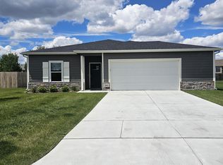 201 S Gatewood St, Valley Center, KS 67147