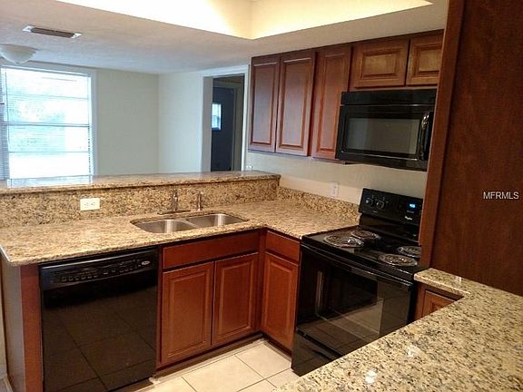 5th image of 1014 S Harbor Dr