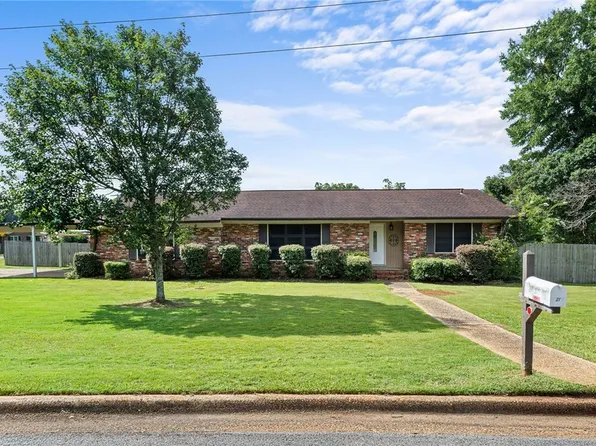 21 Crestline Dr, Tuscaloosa, AL 35405