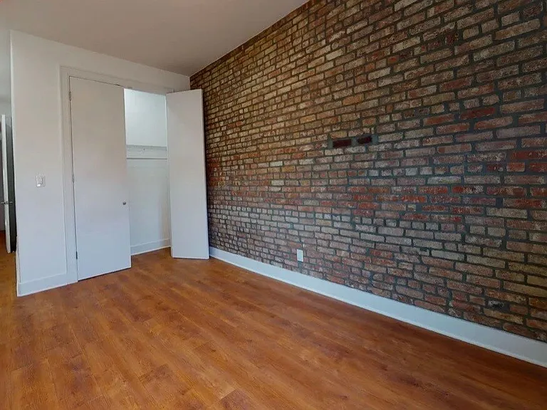 2475 Hughes Ave #2 — Photo 8