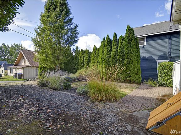 The is even room for a victory garden in the sunny western facing back yard