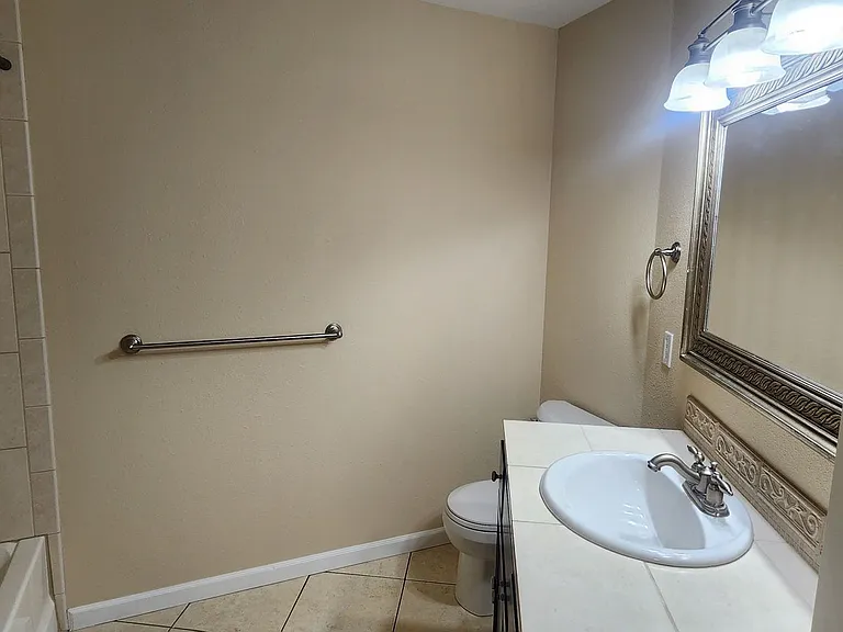 Westridge Apartments — Photo 20