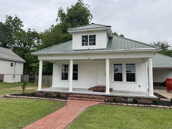 417 E Main St, Steele, MO 63877
