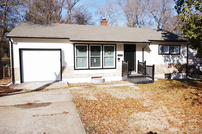 1st image of 11218 Palmer Ave