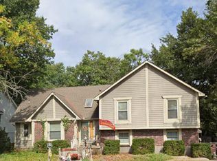 728 SW Raintree Dr, Lees Summit, MO 64082