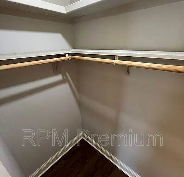 13235 Country Park Ave — Photo 29