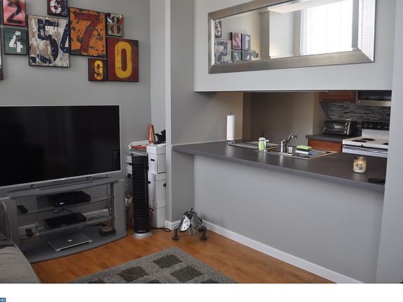 3rd image of 130-36 Bread St #309