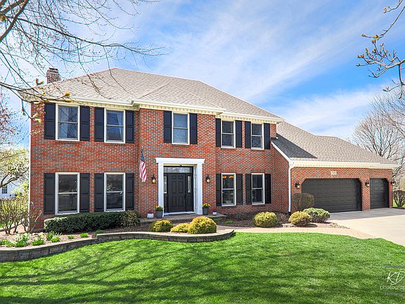 2nd image of 720 Sherwood Ct